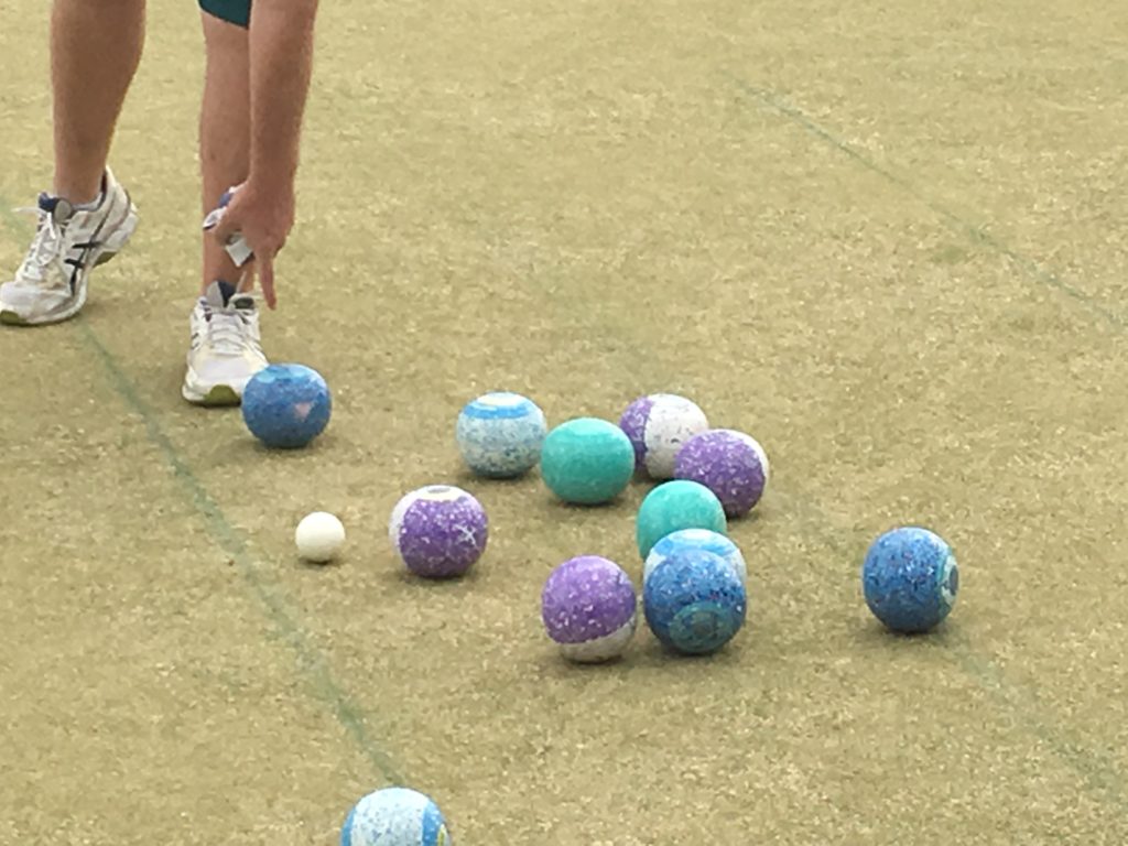 How to play Lawn Bowls - Windang Bowling Club